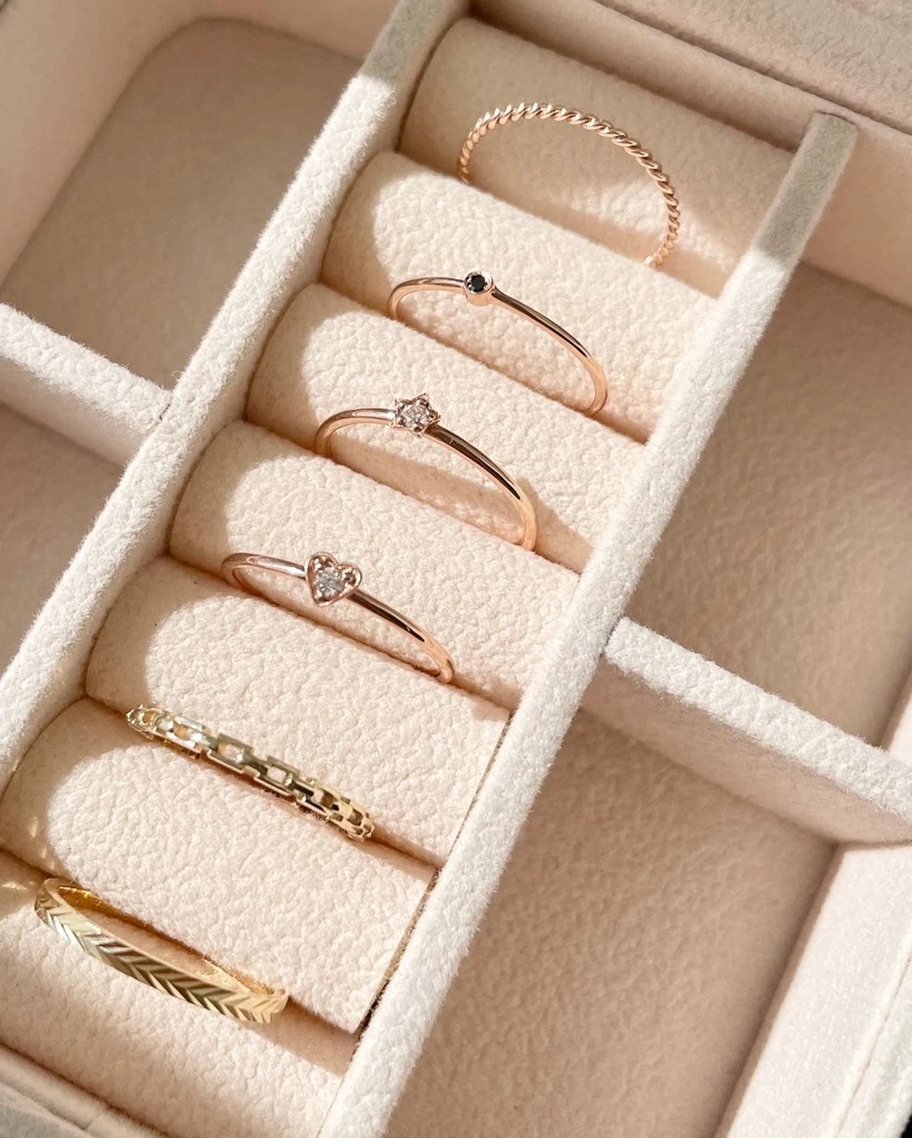 Herringbone Eternity Ring, 14K Gold Chevron Ring, 14K Gold Herringbone Ring, Diamond Cut Gold Ring, Minimalist Ring, Chevron Eternity Ring