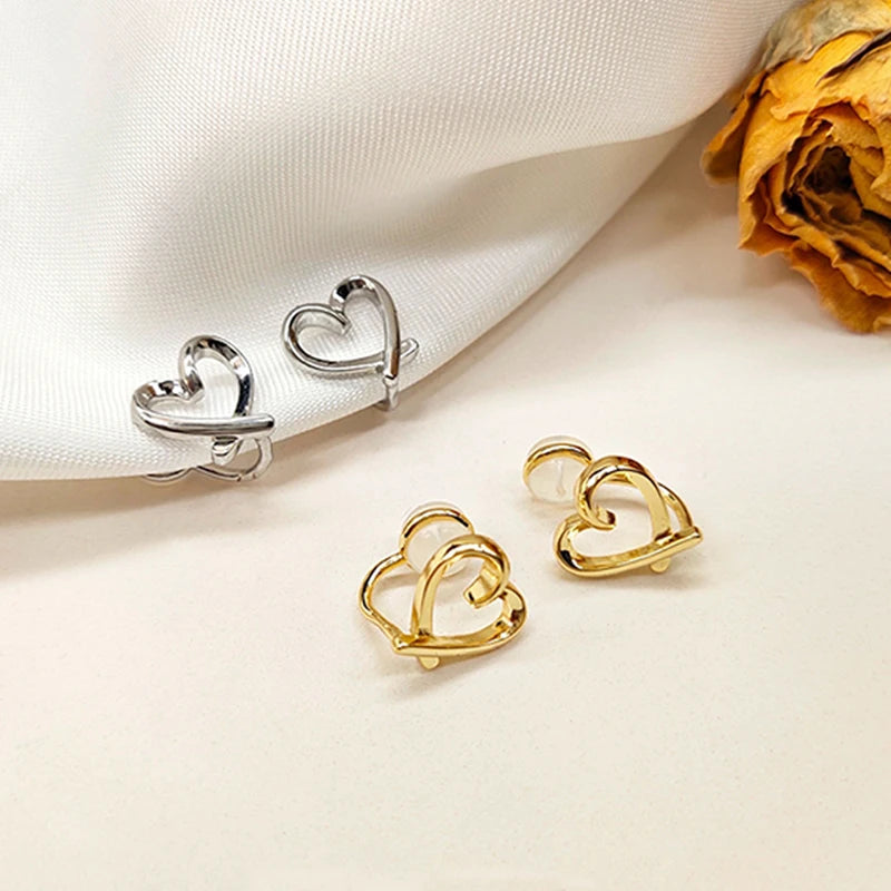 Minimalist Irregular Hollow Heart Clip Earrings for Women Silicone Ear Clip Non-Piercing Stud Earring Fashion Ear Ring Jewelry