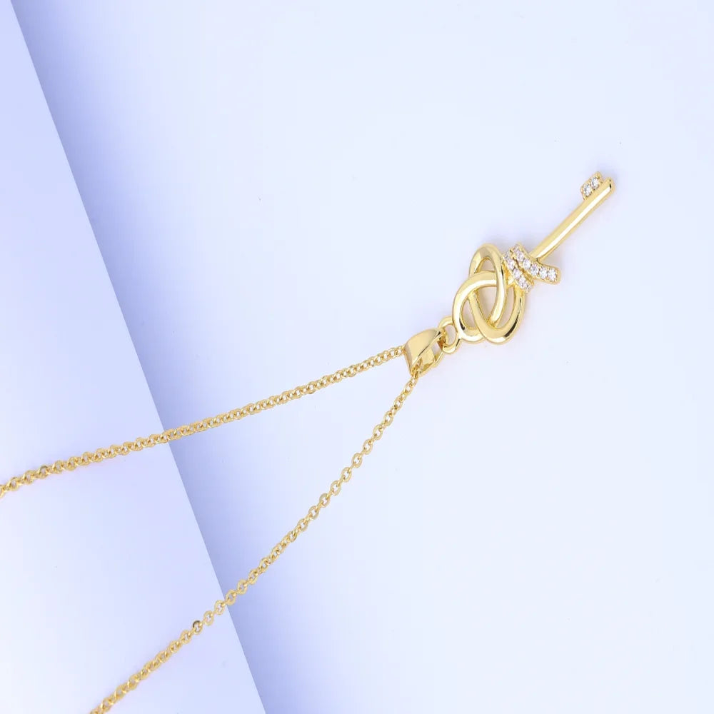 2025 New Titanium Steel Non-Fading Necklace Women'S Fashion, Simple and Light Luxury, Versatile High-End Pendant Women'S Necklac