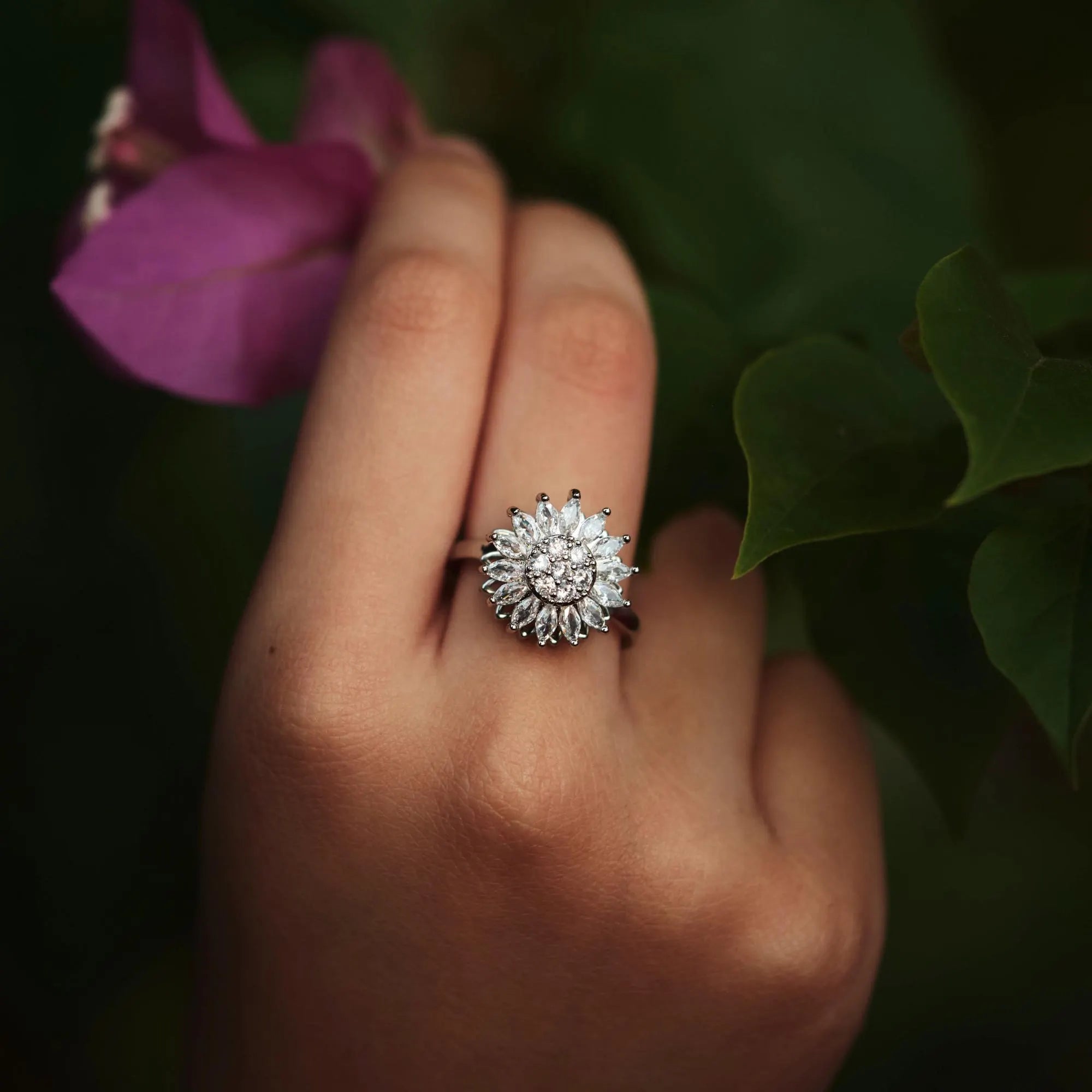 Dainty Flower Fidget Ring, Gold Fidget Ring Spinner, Adjustable Anxiety Ring, Worry Ring, Fidget Ring Women, Spinner Ring, Fidget Jewelry