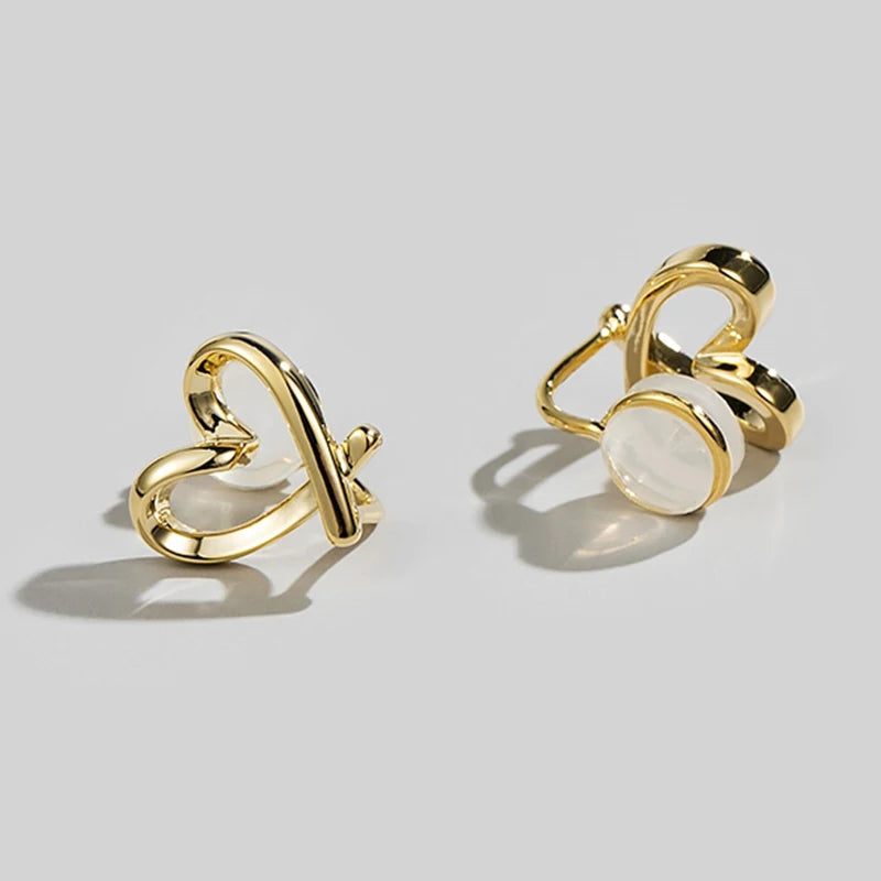 Minimalist Irregular Hollow Heart Clip Earrings for Women Silicone Ear Clip Non-Piercing Stud Earring Fashion Ear Ring Jewelry